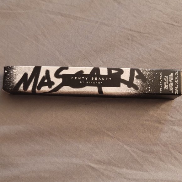 Fenty Beauty by Rihanna Full Frontal Volume, Lift & Curl Mascara Cuz I'm Black - Picture 1 of 2